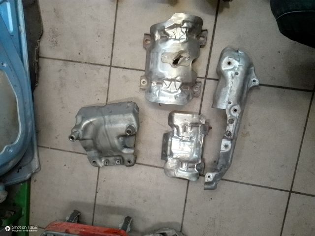 bontott FORD S-MAX II Leömlő Hővédő Lemez