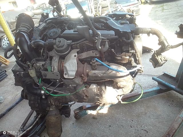 bontott FORD S-MAX II Motor (Fűzött blokk hengerfejjel)