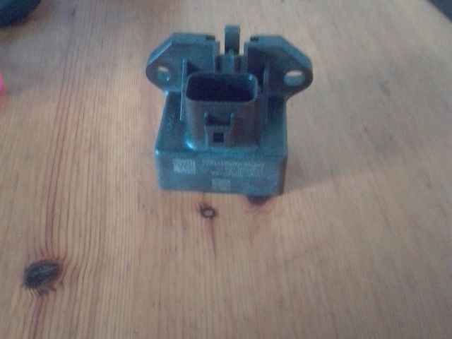 bontott FORD S-MAX II Üzemanyag Szivattyú Relé