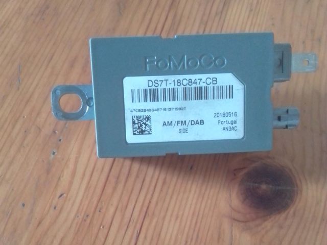 bontott FORD S-MAX II Antenna Erősítő