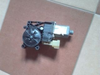 bontott FORD S-MAX II Bal első Ablakemelő Motor