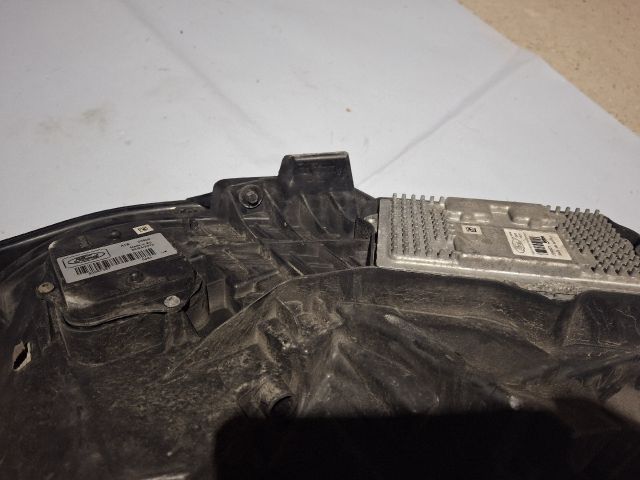 bontott FORD S-MAX II Bal Fényszóró