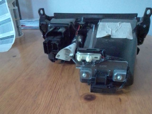 bontott FORD S-MAX II Első Hamutartó