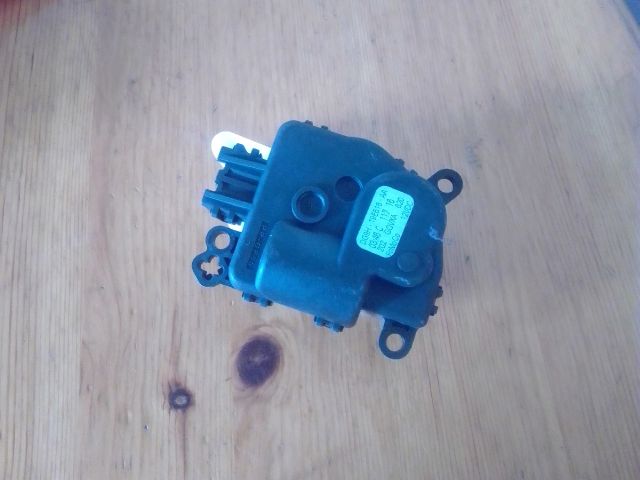 bontott FORD S-MAX II Fűtés Állító Motor