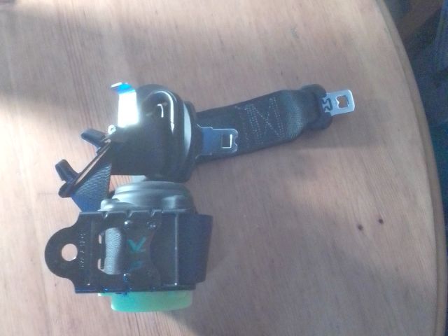 bontott FORD S-MAX II Hátsó középső Biztonsági Öv