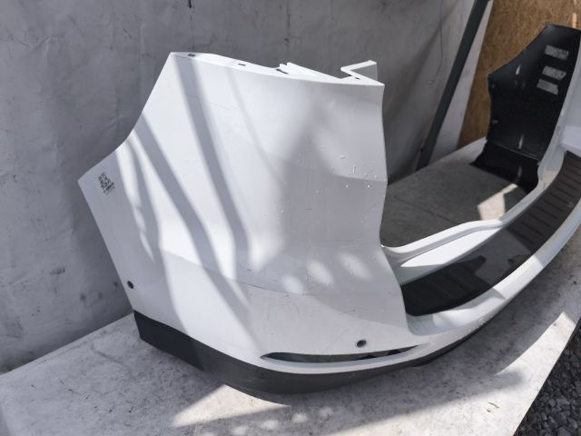 bontott FORD S-MAX II Hátsó Lökhárító (Részeivel)