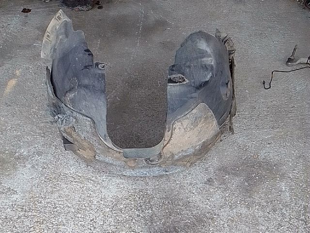 bontott FORD S-MAX II Jobb első Dobbetét (Kerékjárati, Műanyag)