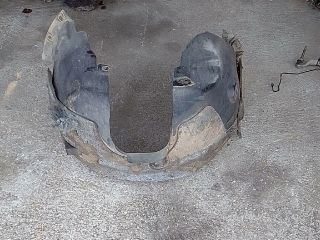 bontott FORD S-MAX II Jobb első Dobbetét (Kerékjárati, Műanyag)