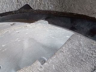 bontott FORD S-MAX II Jobb első Dobbetét (Kerékjárati, Műanyag)