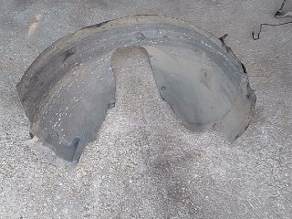 bontott FORD S-MAX II Jobb első Dobbetét (Kerékjárati, Műanyag)