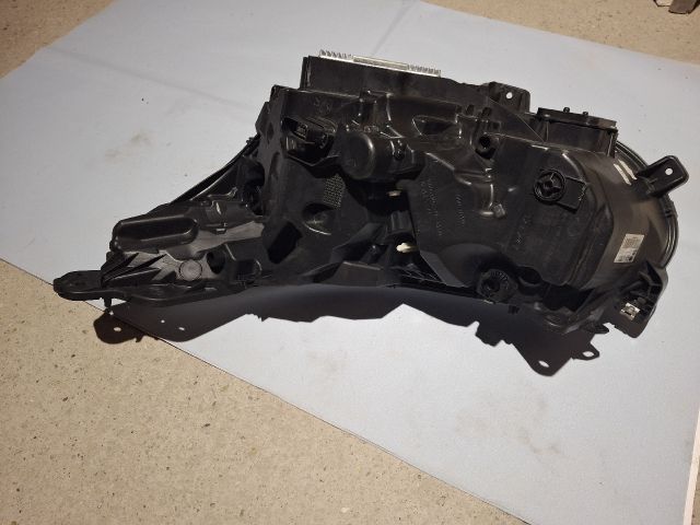 bontott FORD S-MAX II Jobb Fényszóró