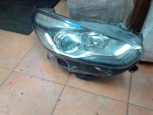 bontott FORD S-MAX II Jobb Fényszóró