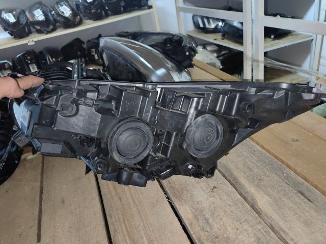 bontott FORD S-MAX II Jobb Fényszóró