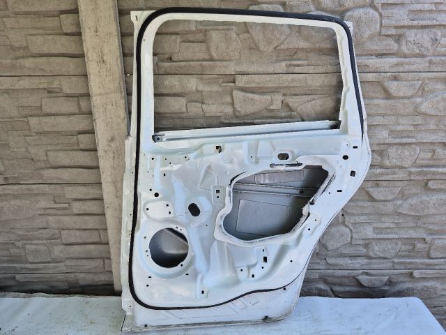 bontott FORD S-MAX II Jobb hátsó Ajtó (Üres lemez)