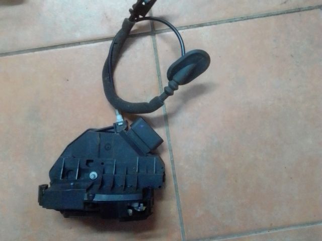 bontott FORD S-MAX II Jobb hátsó Ajtózár