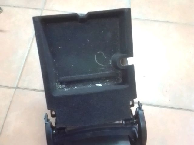 bontott FORD S-MAX II Könyöklő