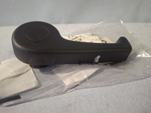 bontott FORD S-MAX II Motorháztető Nyitó Kar / Gomb