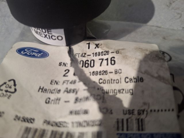 bontott FORD S-MAX II Motorháztető Nyitó Kar / Gomb