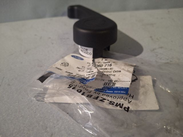 bontott FORD S-MAX II Motorháztető Nyitó Kar / Gomb