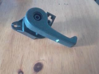 bontott FORD S-MAX II Motorháztető Nyitó Kar / Gomb