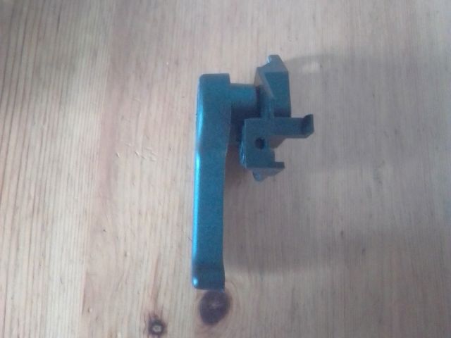 bontott FORD S-MAX II Motorháztető Nyitó Kar / Gomb