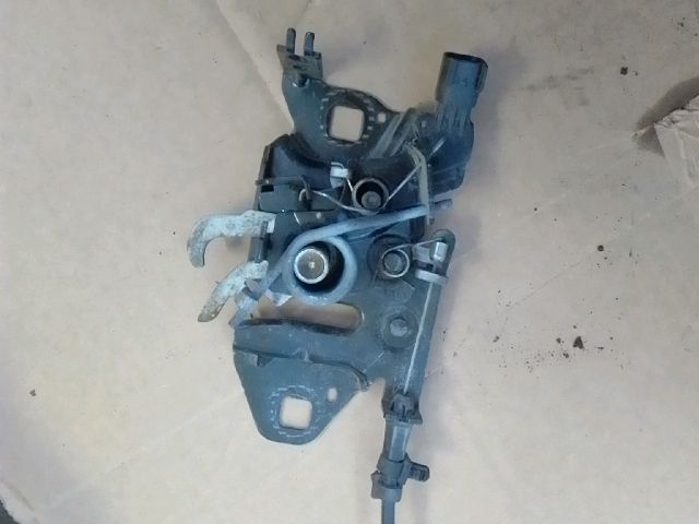 bontott FORD S-MAX II Motorháztető Zárszerkezet