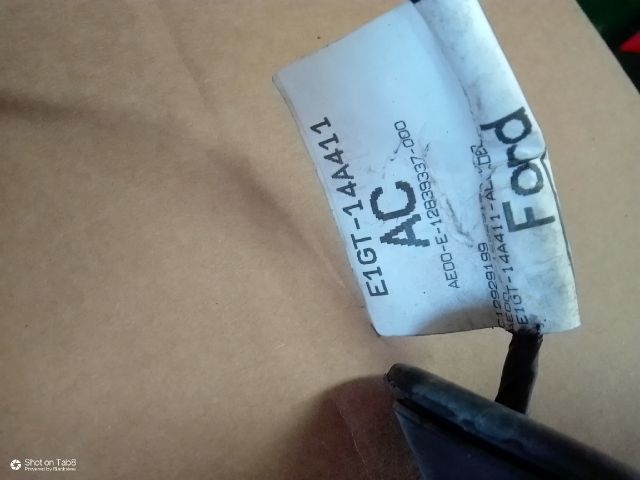 bontott FORD S-MAX II Tankajtó