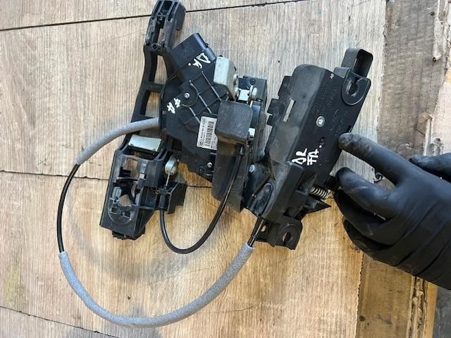 bontott FORD S-MAX Jobb első Ajtózár