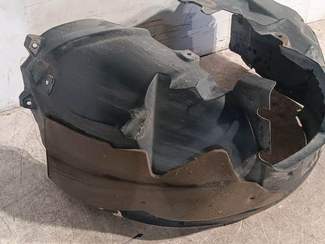 bontott FORD S-MAX Jobb első Dobbetét (Kerékjárati, Műanyag)