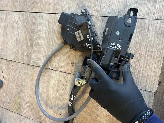 bontott FORD S-MAX Jobb hátsó Ajtózár