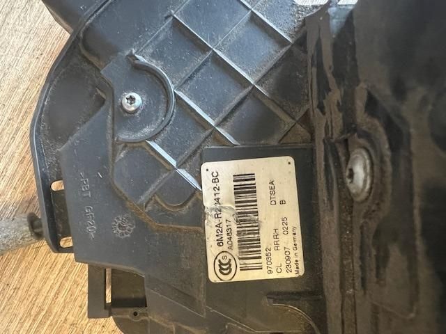 bontott FORD S-MAX Jobb hátsó Ajtózár