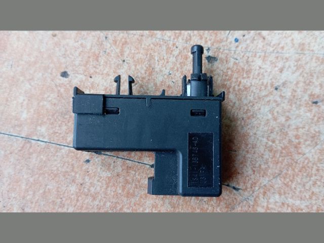 bontott FORD S-MAX Kesztyűtartó Világítás