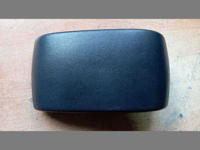 bontott FORD S-MAX Könyöklő