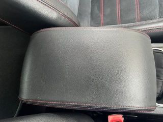 bontott FORD S-MAX Könyöklő