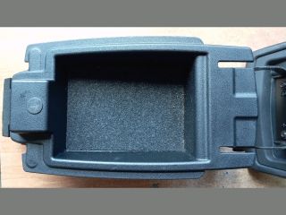 bontott FORD S-MAX Könyöklő