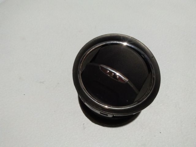 bontott FORD S-MAX Középső Szellőző