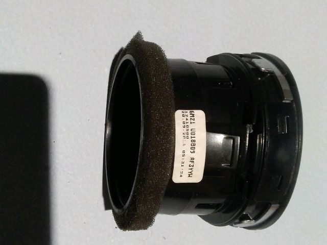 bontott FORD S-MAX Középső Szellőző