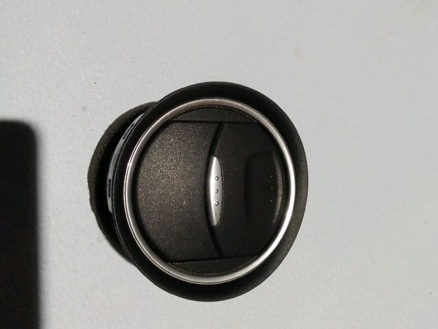 bontott FORD S-MAX Középső Szellőző