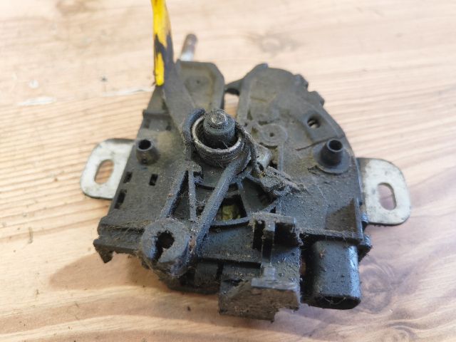 bontott FORD S-MAX Motorháztető Zárszerkezet