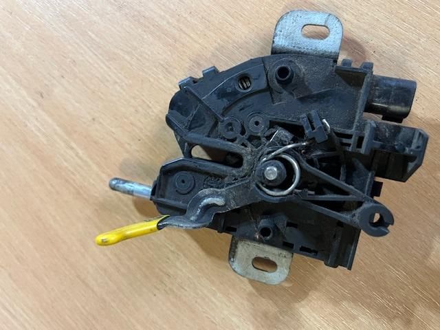 bontott FORD S-MAX Motorháztető Zárszerkezet