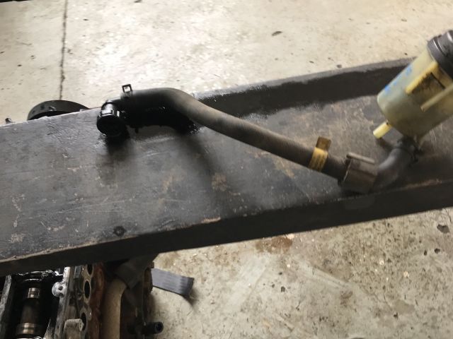 bontott FORD S-MAX Szervóolaj Tartály