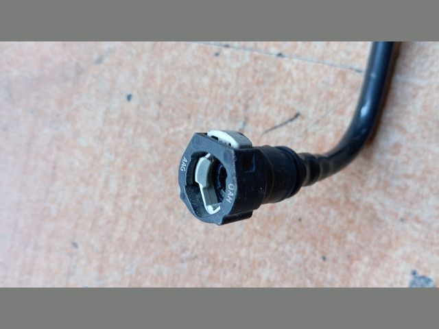 bontott FORD S-MAX Üzemanyagcső