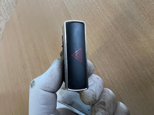 bontott FORD S-MAX Vészvillogó Kapcsoló