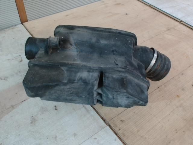 bontott FORD SCORPIO Légszűrő Ház