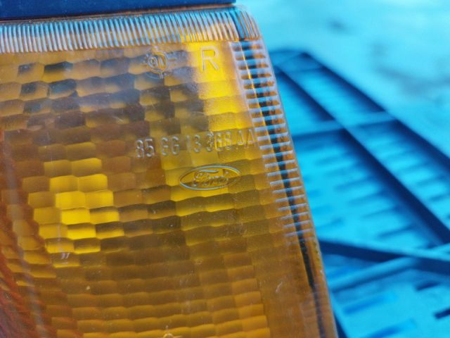 bontott FORD SCORPIO Jobb első Irányjelző