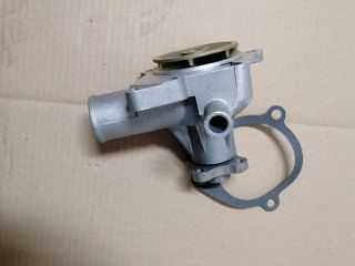 bontott FORD SIERRA Vízpumpa