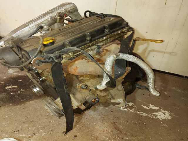 bontott FORD SIERRA Motor (Fűzött blokk hengerfejjel)