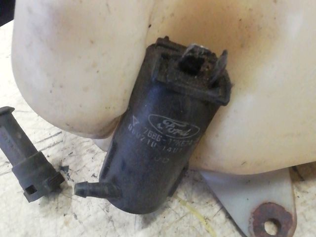 bontott FORD SIERRA Ablakmosó Tartály