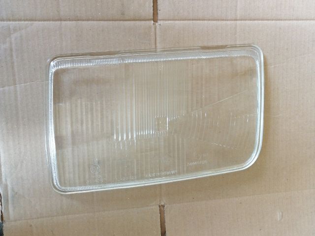 bontott FORD SIERRA Bal első Lámpabúra