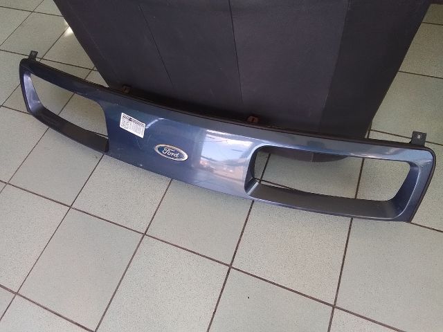 bontott FORD SIERRA Hűtőrács